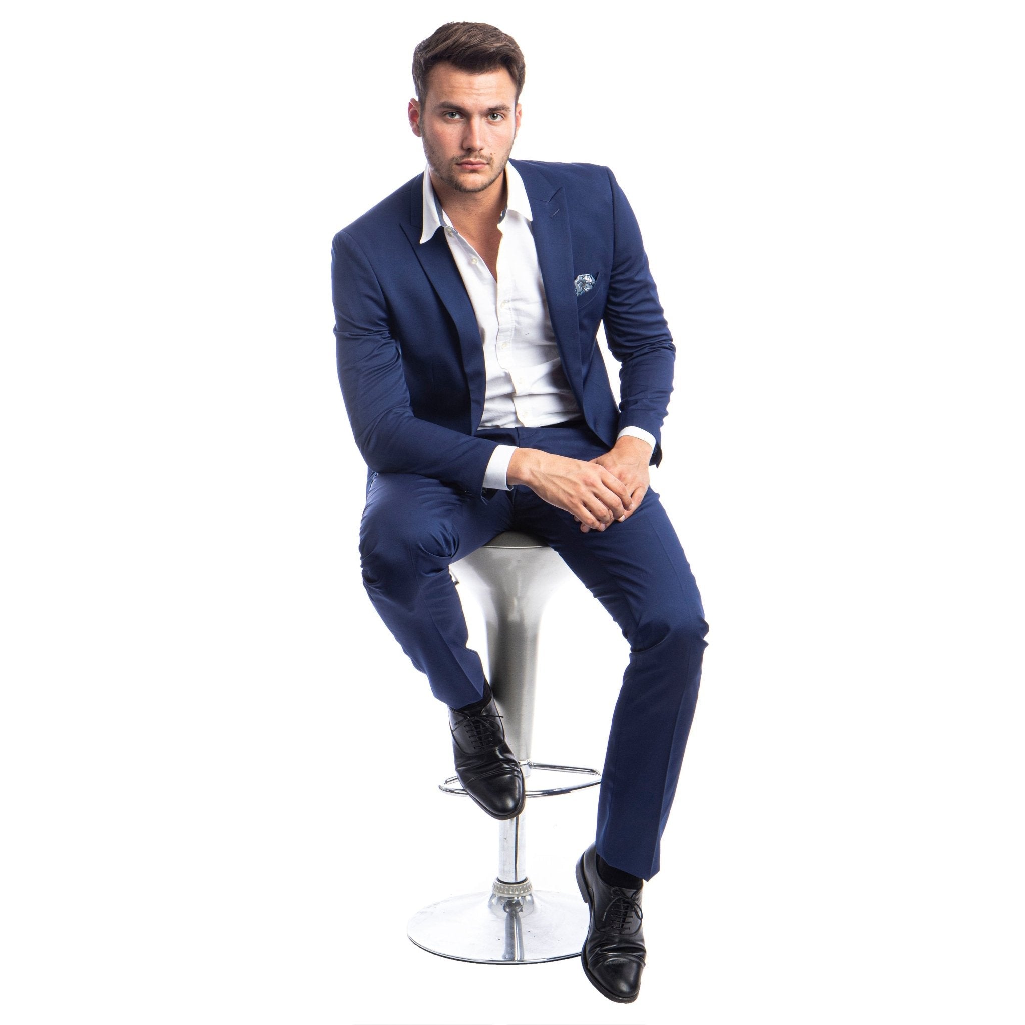 Men's Skinny - Fit 2pc Suit w/ Peak Lapel - Bundle Bus